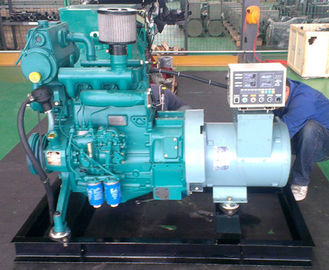 El generador diesel marino 8kw refrigerado por agua del bote pequeño 10kva mojó el múltiple de extractor